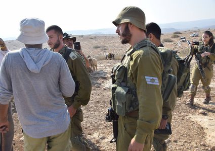 الأغوار...محاولات الترحيل مستمرة (صور)