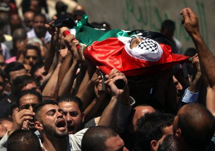 التعرف على هوية الشهيدين في خانيونس