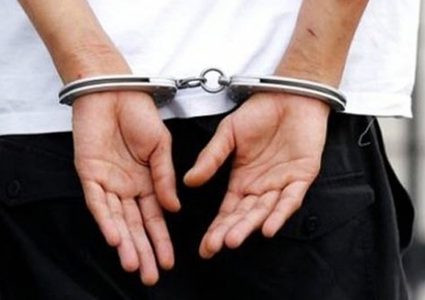 القبض على متهم بارتكاب جريمة قتل قبل عام