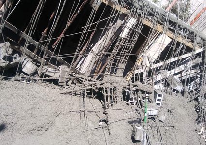 إصابة شاب إثر انهيار سقف مبنى قيد الإنشاء في نابلس