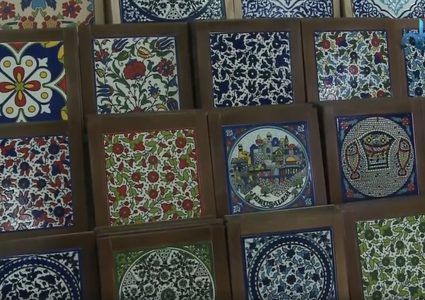 المحافظة على صناعة الزجاج والخزف في مدينة الخليل