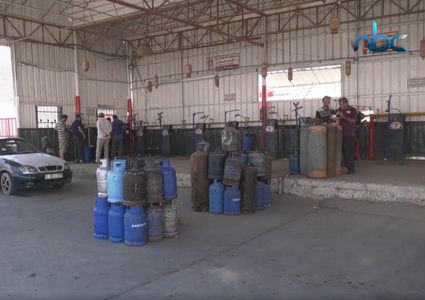 تكدّس الغاز في قطاع غزة بسبب ضعف القدرة الشرائية