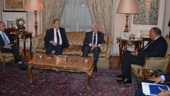 وفد فتح يغادر القاهرة بعد اجتماعات بشأن المصالحة