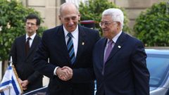 الرئيس يستقبل أولمرت في العاصمة الفرنسية باريس