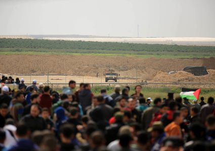 انطلاق مسيرة كسر الحصار على حدود غزة