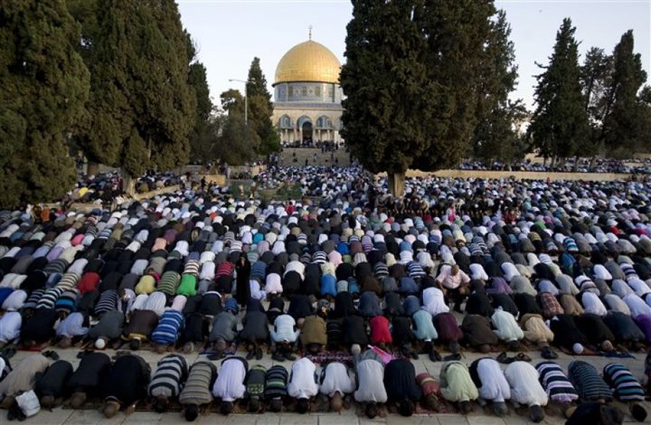 المفتي يحذر من المساس بالأقصى واللعب بالنار