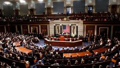 أعضاء كونغرس يطالبونه بالتراجع عن قراراته المجحفة