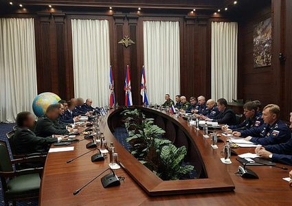 إسرائيل: الاتصال مع روسيا بشأن حادثة الطيارة مستمر