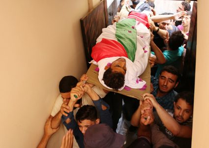 تشييع جثمان الشهيد "كلاب" في غزة