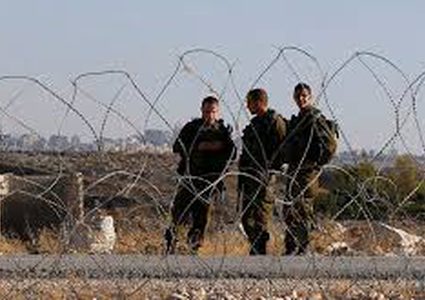 الإحتلال يزعم تفجير عبوة ناسفة قرب السياج