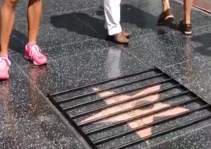 بعد تحطيمها.. نجمة ترامب خلف القضبان هذه المرة!