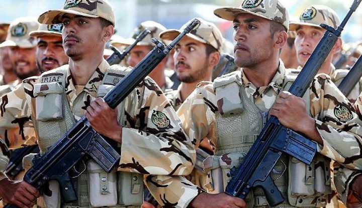 ايران: قتلى من الجيش بإطلاق نار