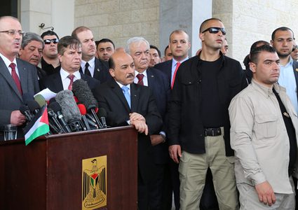 مجهولون يعترضون موكب وزراء من حكومة الوفاق