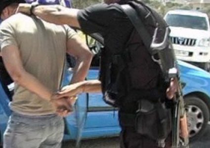 الشرطة تضبط مادة يشتبه أنها مخدرة