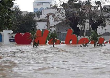 مصرع ثلاثة في فيضانات اجتاحت شرقي تونس