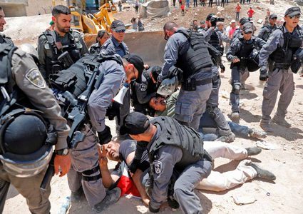 حكومة الوفاق: اخطار الاحتلال للخان الأحمر مرفوض