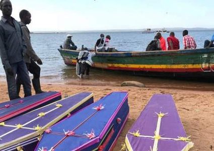 ارتفاع حصيلة ضحايا غرق العبارة في تنزانيا إلى 218