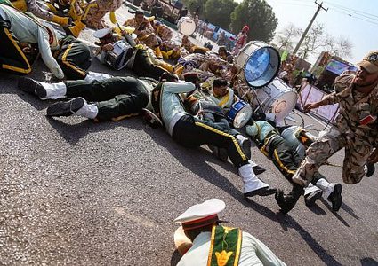 الحرس الثوري الإيراني يتعهد بالانتقام