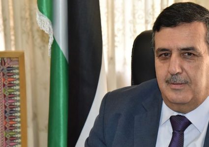 الاعتداء على رئيس بلدية بآلة حادة