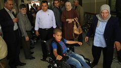 تقديم مكرمة رئاسية لعدد من ذوي الإعاقة في عنبتا