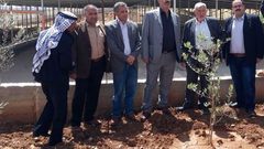 وزير الزراعة يتفقد الواقع الزراعي في محافظة جنين