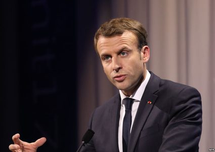 الرئيس ماكرون يشدد على حل الدولتين