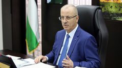 رئيس الوزراء يغادر إلى نيويورك