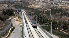 خط قطارات سريعة بين تل أبيب والقدس يثير غضباً