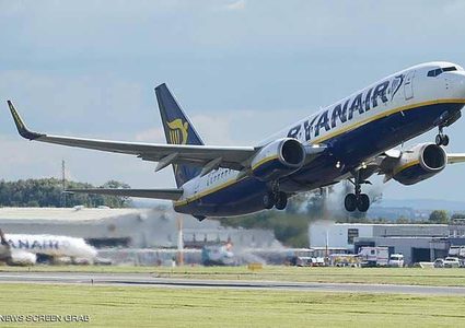 تأخر عن طائرته.. فلحق بها ركضا