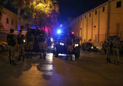 مقتل فلسطيني واصابة زوجته بجروح خطيرة بالاردن