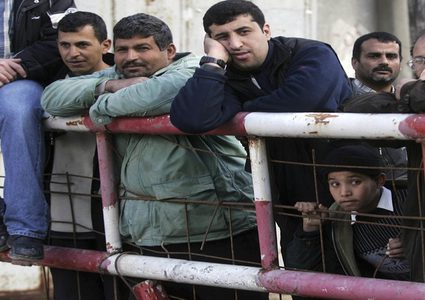 رصيف الشارع ملتقى الخريجين في غزة