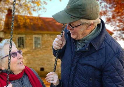 5 أسباب تجعل "الخمسين" العمر الذهبي للرجال