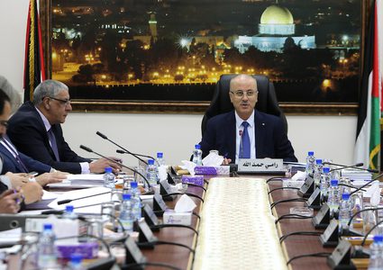 الحكومة تدين التصعيد المستمر للاحتلال ضد أبناء شعب