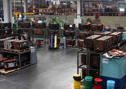 ضربات متتالية تعصف بالنشاط الصناعي في تركيا