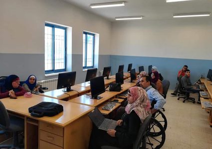 "التجارة" تفتح نوافذ الأمل لذوي الاحتياجات الخاصة