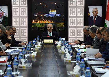 الحكومة ترفض تهديدات الاحتلال بخصم إيرادات الضرائب