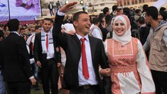حركة فتح تقيم عرساً وطنياً جماعياً لـ360 عروسا