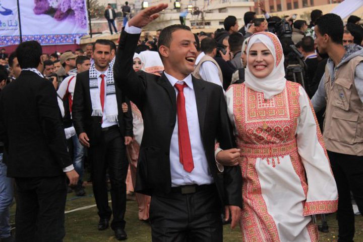 حركة فتح تقيم عرساً وطنياً جماعياً لـ360 عروسا