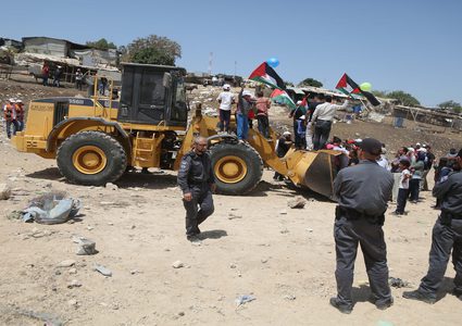 العفو الدولية: هدم الخان الأحمر جريمة حرب