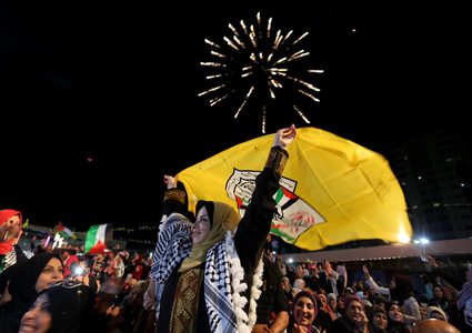 تحت رعاية الرئيس...عرس جماعي في غزة