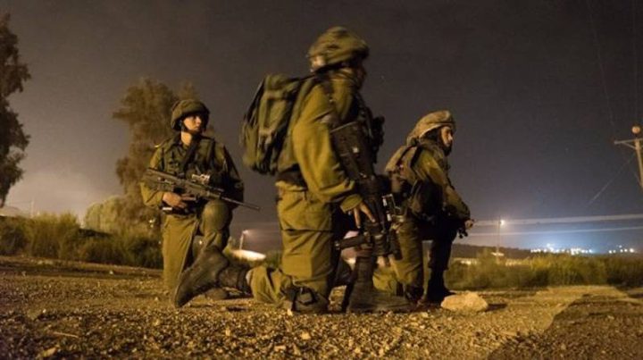 الاحتلال: اعتقال فلسطينيين اجتازا السياج شمال غزة