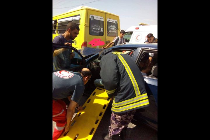 حادث سير بين باص روضة ومركبة في جنين