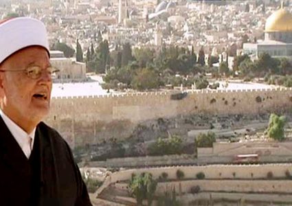 عكرمة صبري: المقدسيون وحيدون في معركة الأقصى