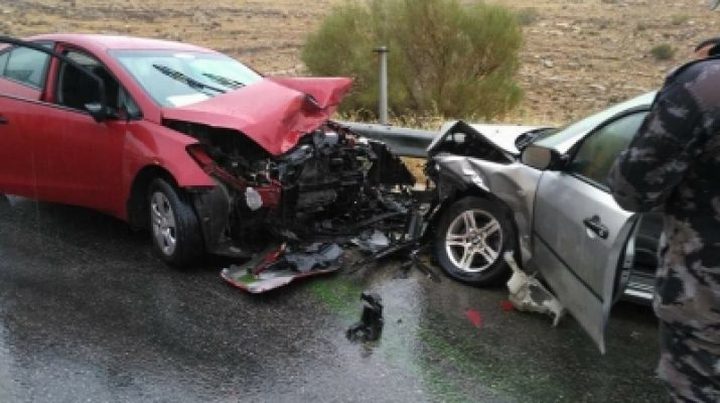 وفاة وإصابتين بحادثي سير