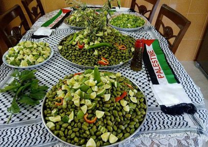 الزيتون نعمة وبركة على موائدنا
