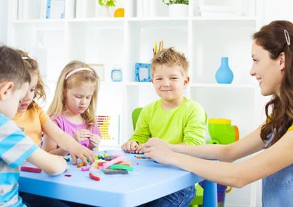 تعرفي على فوائد الصلصال في تطوير مهارات طفلك