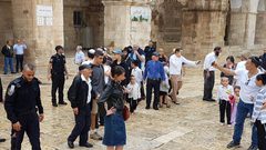 41 تدنيسا للأقصى ومنع الآذان 80 وقتا في الإبراهيمي