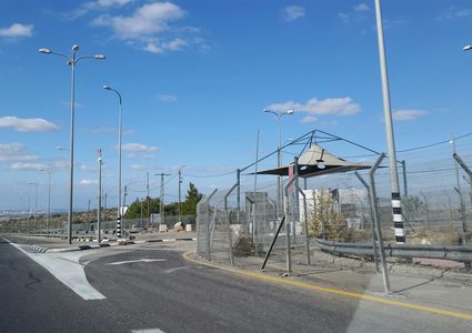 الإحتلال يزعم إحباط تنفيذ عملية طعن