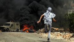 ​اعتقال مواطن واصابات بمواجهات مع الاحتلال