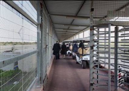 معاناة وأوجاع لعائلات فرقها الاحتلال في الوطن